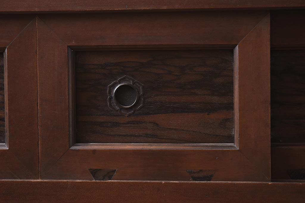 アンティーク家具　前板黒柿材　上質な4尺水屋サイドボード(四尺水屋箪笥、戸棚、収納棚)(R-043284)