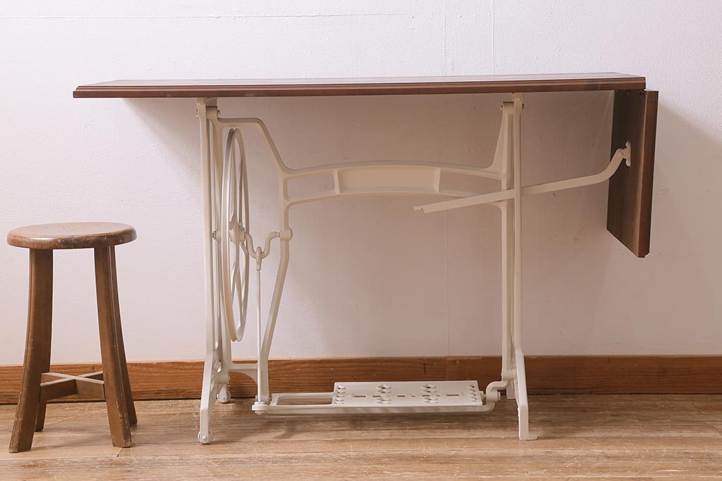 JUKI　天板ヒノキ材　ペイントリメイク　補助テーブル付きミシンテーブル(バタフライテーブル、拡張式テーブル、サイドテーブル、カフェテーブル)(R-043311)