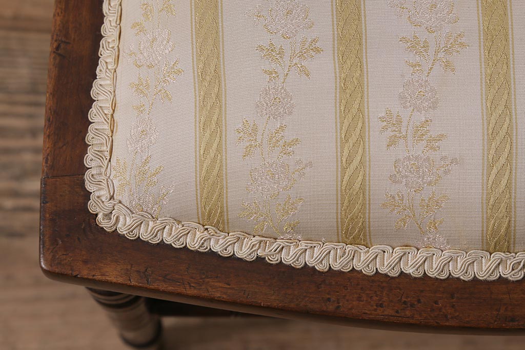 アンティーク家具　フランスアンティーク　1920年頃　ウォールナット材　象嵌が凝った印象を与えるチェア(椅子)(R-043577)