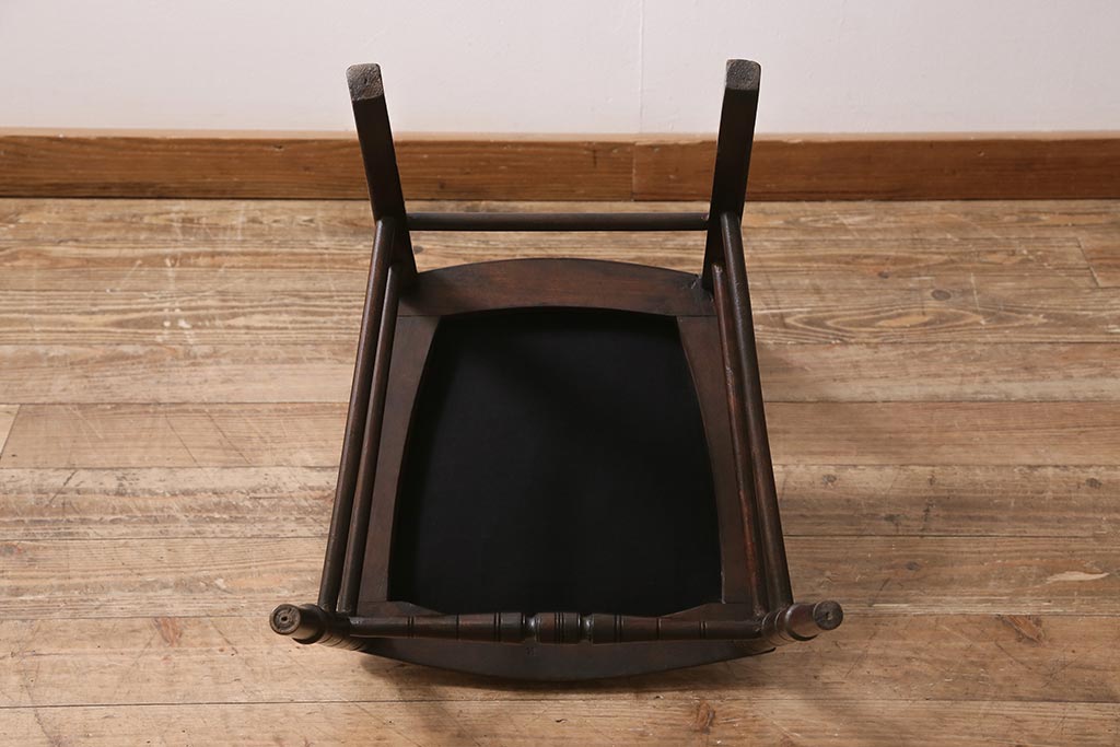 アンティーク家具　フランスアンティーク　1920年頃　ウォールナット材　象嵌が凝った印象を与えるチェア(椅子)(R-043577)