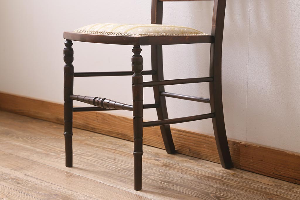 アンティーク家具　フランスアンティーク　ウォールナット材　象嵌入りの上品なチェア(椅子)(R-043606)