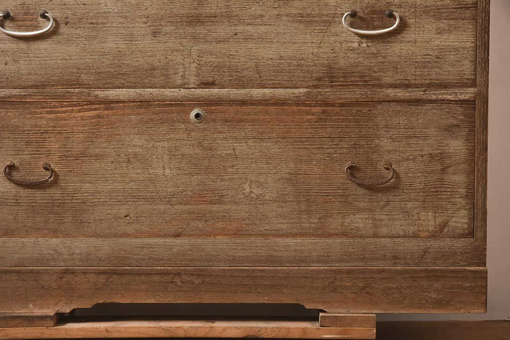 アンティーク家具　昭和中期　前面桐材　すっきりとした佇まいのシンプルな重ねタンス(衣装箪笥、和箪笥、引き出し、チェスト、桐箪笥、桐たんす)(R-043787)
