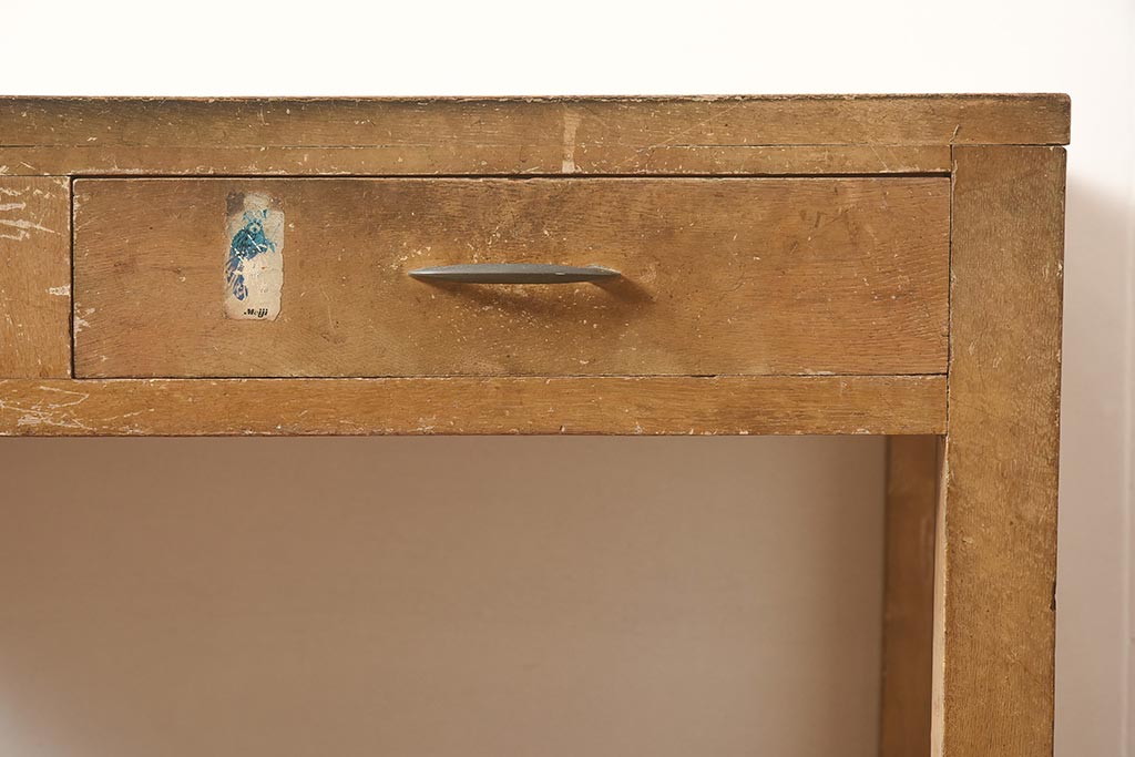 レトロ家具　昭和中期　ナラ材　栓材　明るい木色があたたかみを感じる平机(デスク、ワークデスク、在宅ワーク、在宅用)(R-043789)