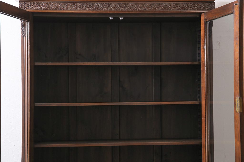 アンティーク家具　フランスアンティーク　ヴィクトリアン　マホガニー材　繊細なレリーフが見事なブックケース(本箱、収納棚、キャビネット、戸棚、カップボード)(R-043833)