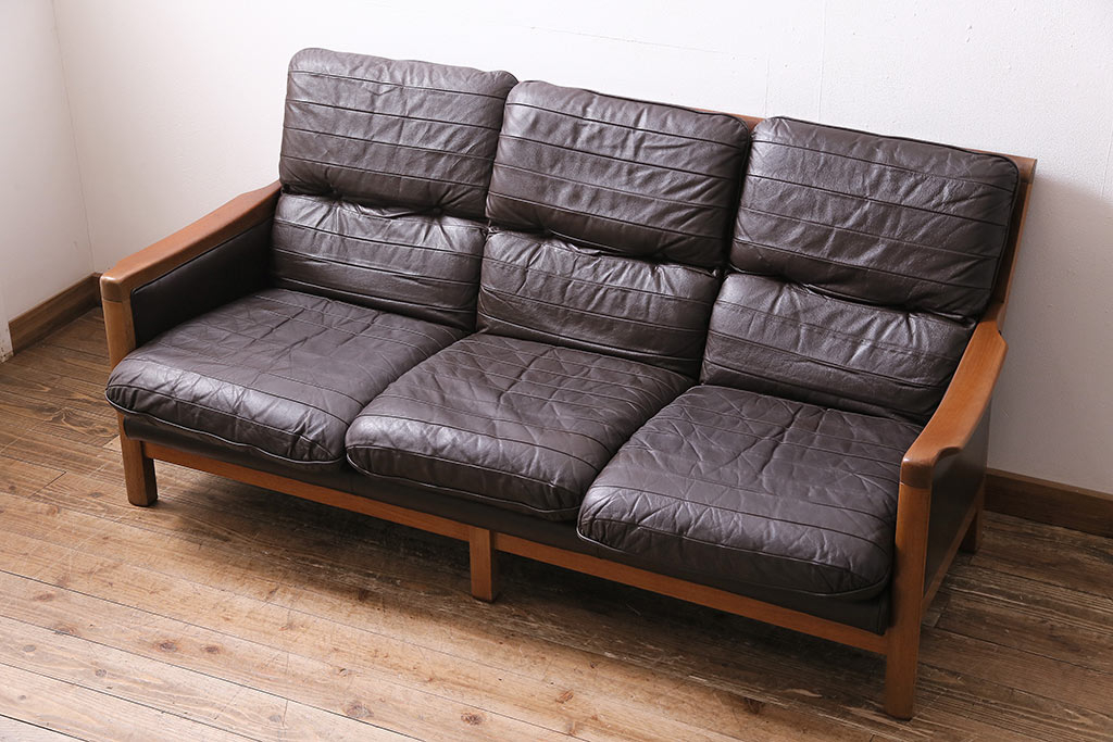 ヴィンテージ家具　オールドマルニ　maruni(マルニ木工)　スタイリッシュなデザインのソファ(3人掛け、三人掛け、ビンテージ)(R-043893)