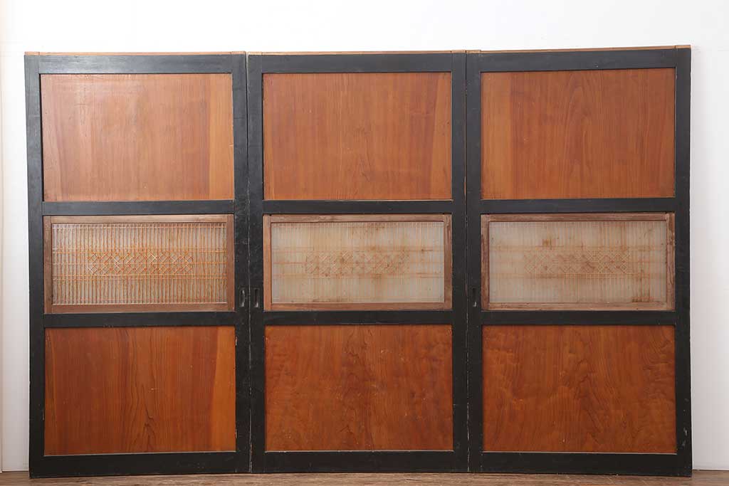 アンティーク建具　昭和初期　一枚板　上品な和の雰囲気漂う組子帯戸3枚セット(板戸、ガラス帯戸、引き戸)(R-044193)
