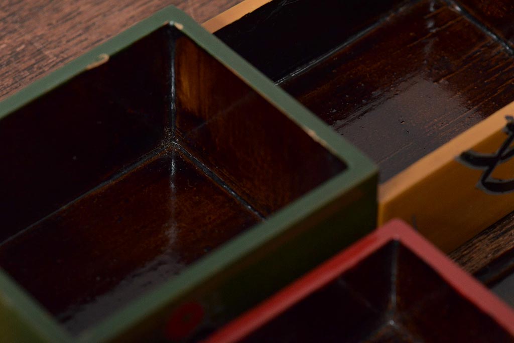 アンティーク雑貨　昭和初期　レトロな木製弁当箱(遊山箱、野弁当箱、重箱、漆器)(R-044319)