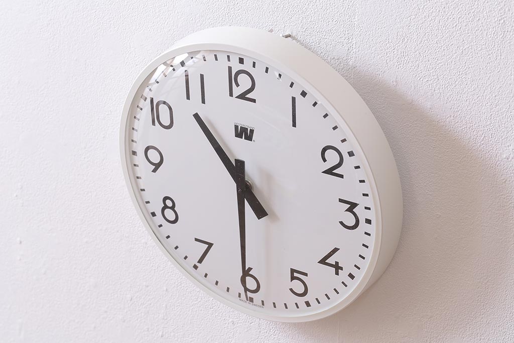 ジャンク品　スウェーデン　Westerstrand　シンプルな壁掛け時計(ディスプレイ雑貨)(R-044399)