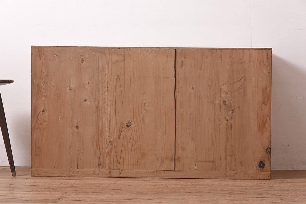 アンティーク家具　モダンなリメイクのローチェスト・3段(サイドボード、引き出し分割、衣装箪笥)(R-044406)