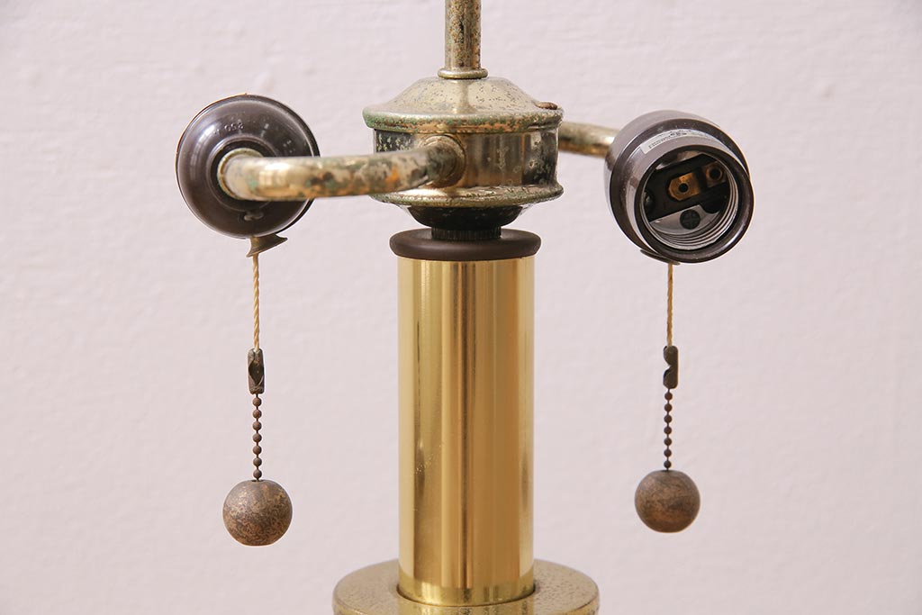 ビンテージ　DREXEL HERITAGE(ドレクセルヘリテイジ)　真鍮　高級感漂うテーブルランプ(スタンドライト、ナイトランプ、卓上照明)(R-044616)