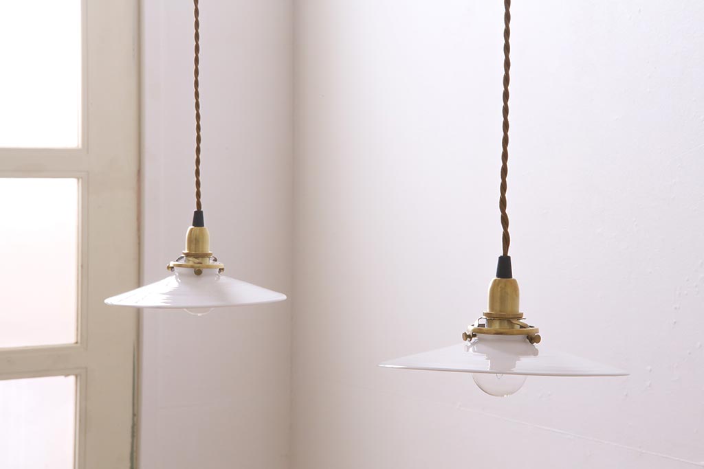 アンティーク照明　戦前　レトロな平笠シェードのペンダントライト2個セット(天井照明、吊り下げ照明、電笠)(R-044645)
