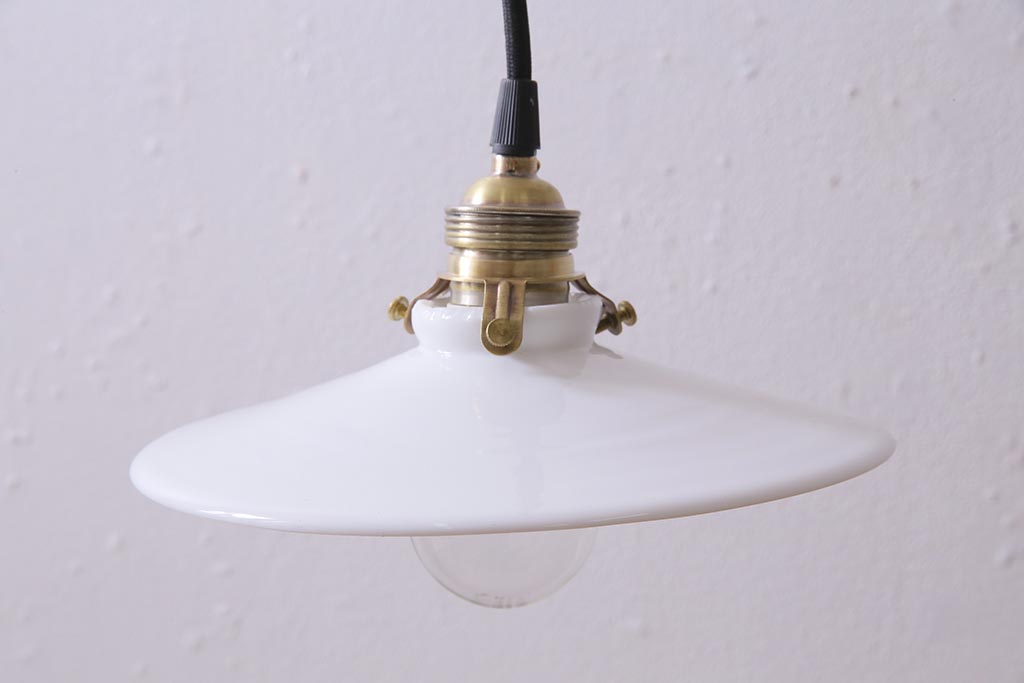 ビンテージ照明　戦前　レトロな平笠シェードの吊り下げ照明(ペンダントライト、天井照明、電笠)(R-045122)
