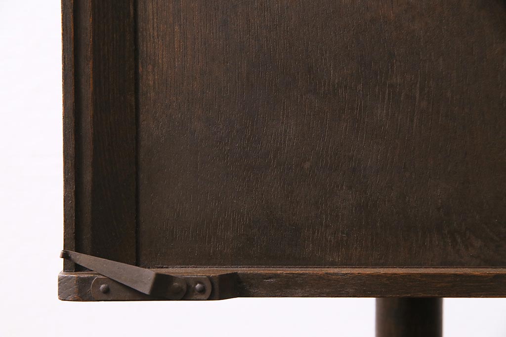 アンティーク雑貨　昭和初期　ナラ材　小振りの木製譜面台(譜面立て、レシピ台、メニュー台、イーゼル)(R-045299)