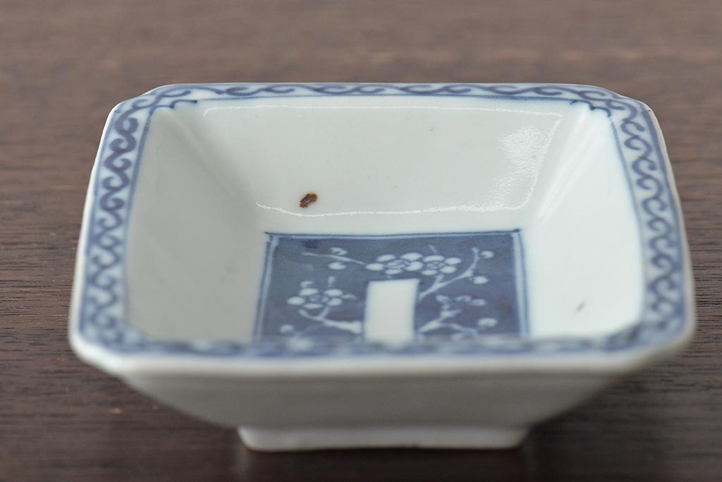 江戸期　梅の図　和の空間を彩るアンティークの染付小皿6枚セット(角皿、和食器)(R-045676)