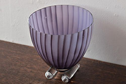 北欧　KOSTA　BODA(コスタボダ)　パープルストライプガラス　花瓶(フラワーベース、花器、紫)サイン入(R-045725)