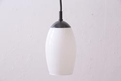 中古　シンプルなデザインのペンダントライト(吊り下げ照明、天井照明)(R-045744)
