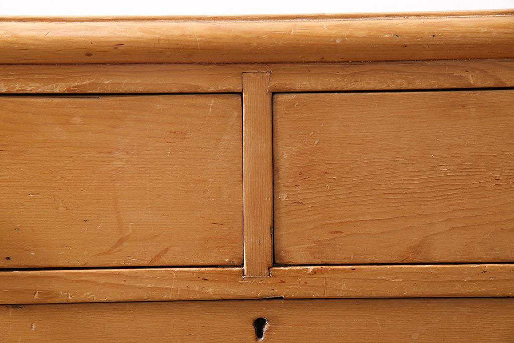 アンティーク家具　フランスアンティーク　カントリースタイルにおすすめなパイン材製のチェスト(引き出し)(R-045943)