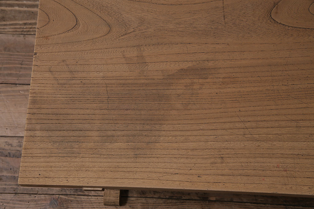 アンティーク家具　大正期　ストリップド(剥離)　天板ケヤキ一枚板　素朴な雰囲気のシンプルな文机(ローテーブル、センターテーブル)(R-046062)