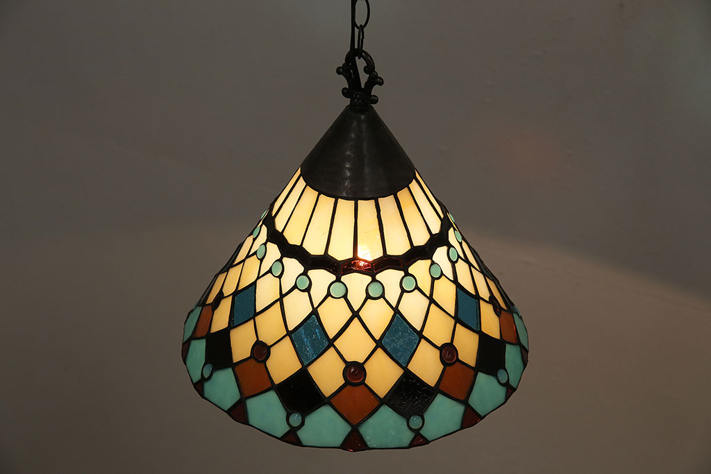 ヴィンテージ照明　ビンテージ　ステンドグラスのシェードがおしゃれなペンダントライト(吊り下げ照明、天井照明)(R-046112)
