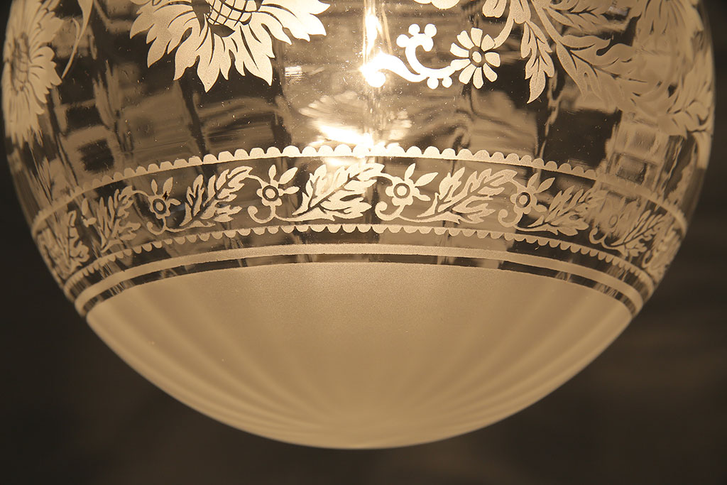 ヴィンテージ照明　イギリスビンテージ　優雅な雰囲気を高めるペンダントライト(吊り下げ照明、天井照明)(R-046113)