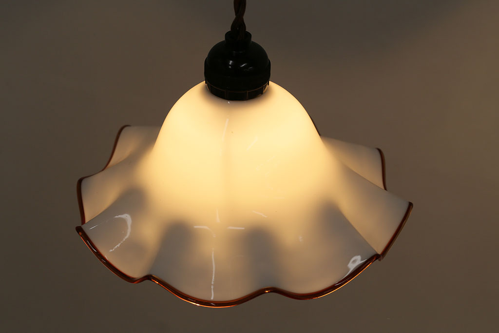 ヴィンテージ照明　イギリスビンテージ　オレンジの縁が可愛らしいフリルシェードのペンダントライト(ランプシェード、天井照明)(R-046333)