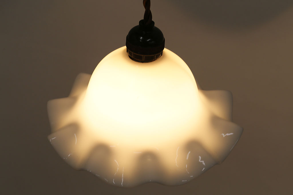 ヴィンテージ照明　イギリスビンテージ　可愛らしいフリルシェードのペンダントライト(ランプシェード、天井照明)(R-046338)