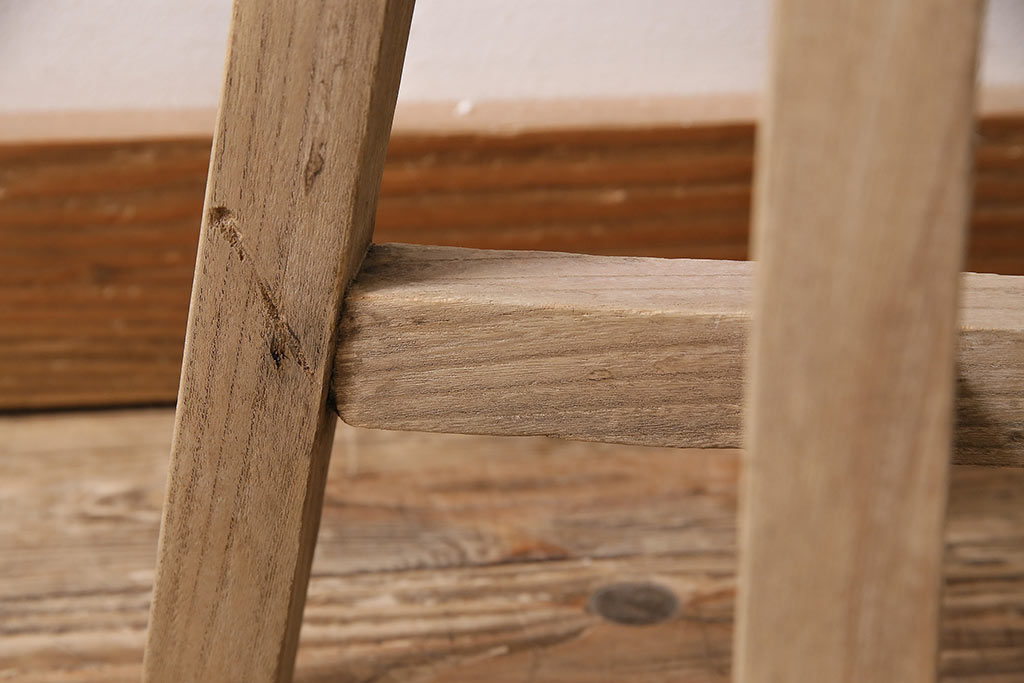 レトロ家具　ストリップド(剥離)　ナラ材　木の質感が味わい深い木製スツール(椅子、花台)(R-046431)
