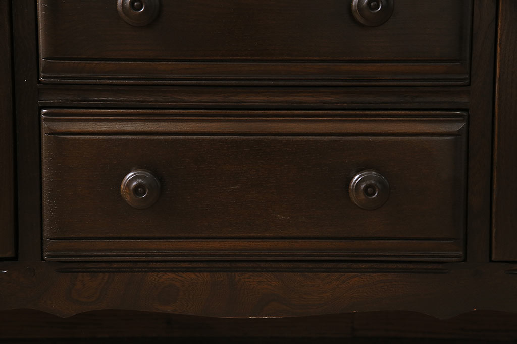ヴィンテージ家具　イギリスビンテージ　ERCOL(アーコール)　Old Colonial(オールドコロニアル)　気品と風格が漂うカップボード(収納棚、食器棚)(R-046720)