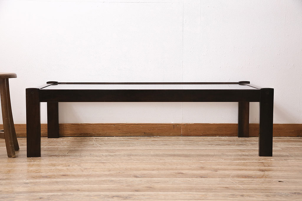和製ヴィンテージ　オールドカリモク(karimoku)　スタイリッシュなデザインのガラストップテーブル(ガラス天板、センターテーブル、ビンテージ)(R-047141)