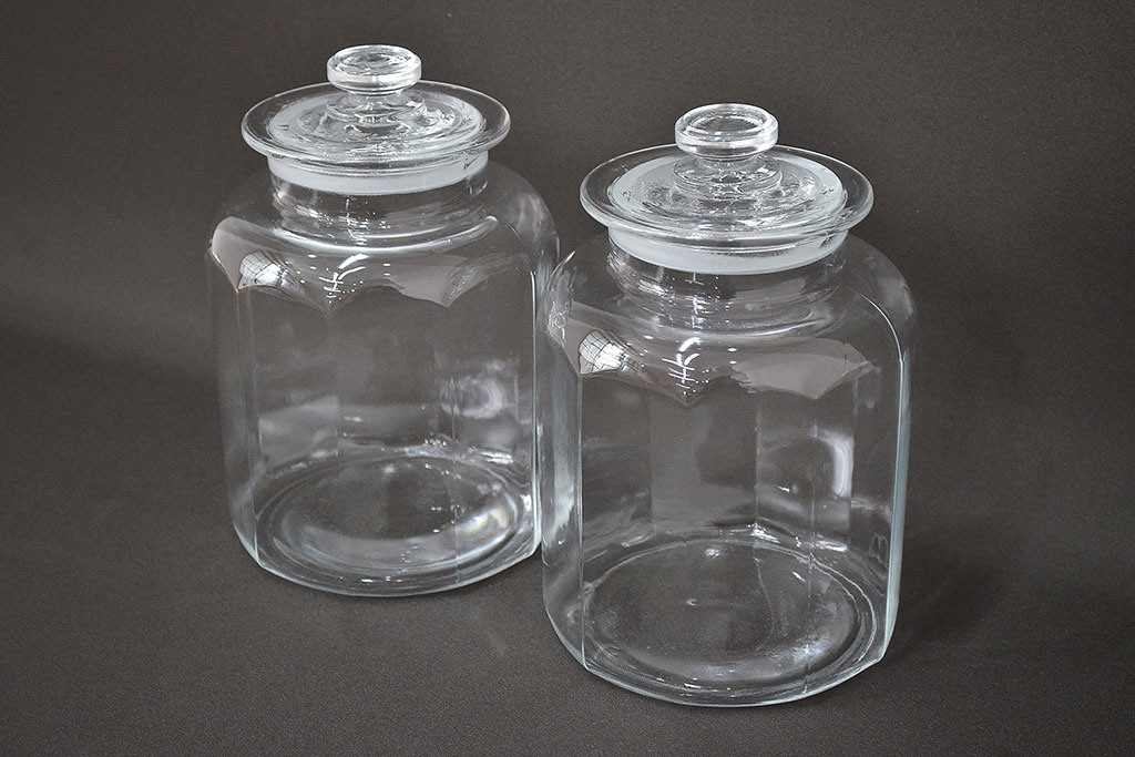 昭和レトロ ガラス瓶2個セット(蓋付き、キャニスター)(R-047166 