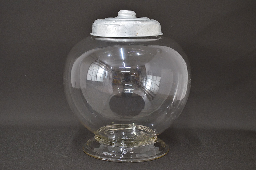 レトロ雑貨　昭和レトロ　丸いフォルムが愛らしい地球瓶(ガラス瓶、ガラスビン)(R-047178)