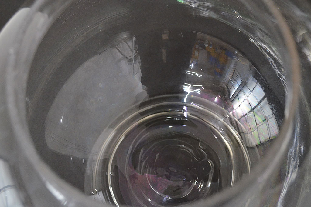 レトロ雑貨　昭和レトロ　丸いフォルムが愛らしい地球瓶(ガラス瓶、ガラスビン)(R-047178)