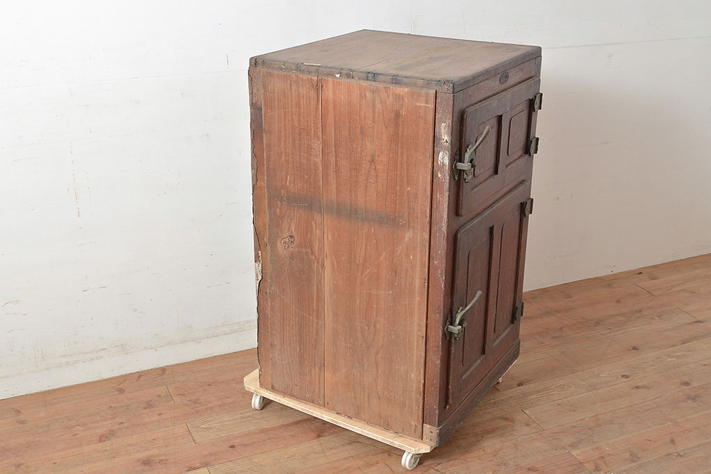 レトロ家具　ナラ材　ディスプレイにおすすめ!ノスタルジックな雰囲気作りに活躍する木製冷蔵庫(冷蔵箱、収納棚)(R-047290)
