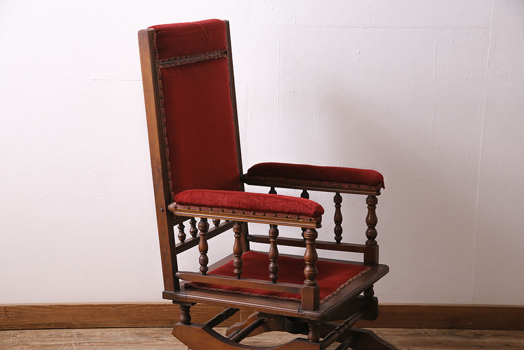 イギリスアンティーク　ウォールナット材　スプリング式が珍しい!深紅のファブリックがお洒落なロッキングチェア(アームチェア、椅子)(R-047391)
