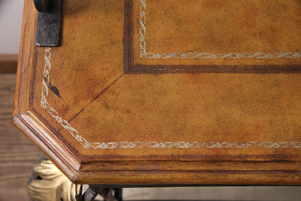 中古　イギリス家具　MAITLAND SMITH(メートランドスミス)　アンティーク風のデザインがお洒落なアイアンラック(飾り棚、シェルフ)(R-047396)