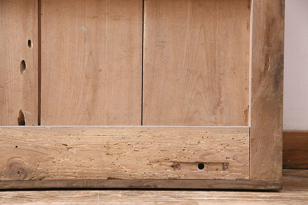 アンティーク建具　明治期　総ケヤキ材　どっしりとした存在感漂う蔵戸(玄関戸、引き戸、建具)(R-047469)
