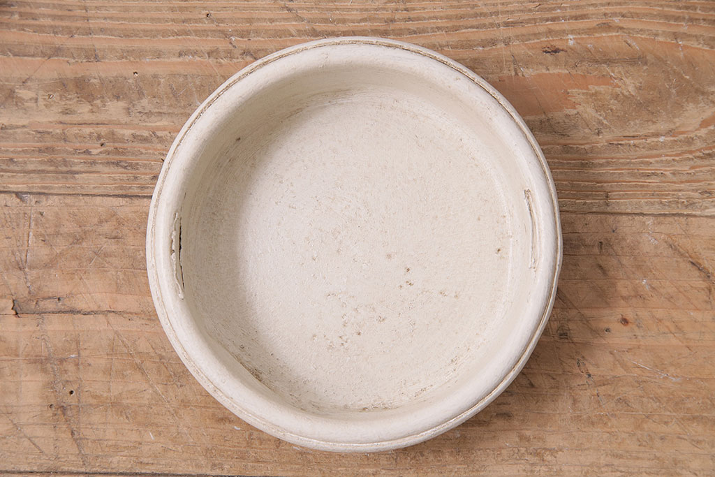 シャビーな雰囲気が漂う大きなミルク缶(ペイント、牛乳缶、ディスプレイ、ガーデニング雑貨)(R-047472)