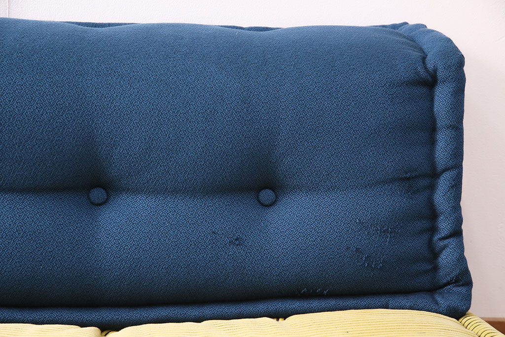 中古　一際目を引く個性的なデザインが素敵なRoche Bobois(ロッシュボボア)のソファ&クッションセット(3人掛け、2人掛け、1人掛け)(定価約110万円)(R-047576)
