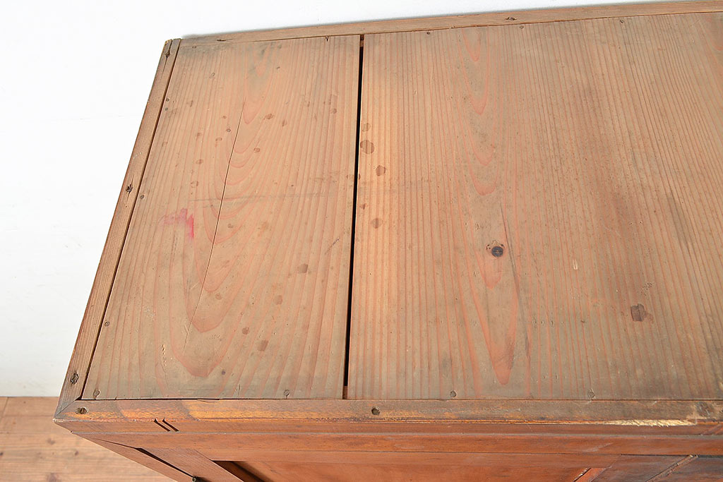 和製アンティーク　レトロな佇まいが魅力的な引き出し付きブックケース(本箱、本棚、戸棚)(R-047711)