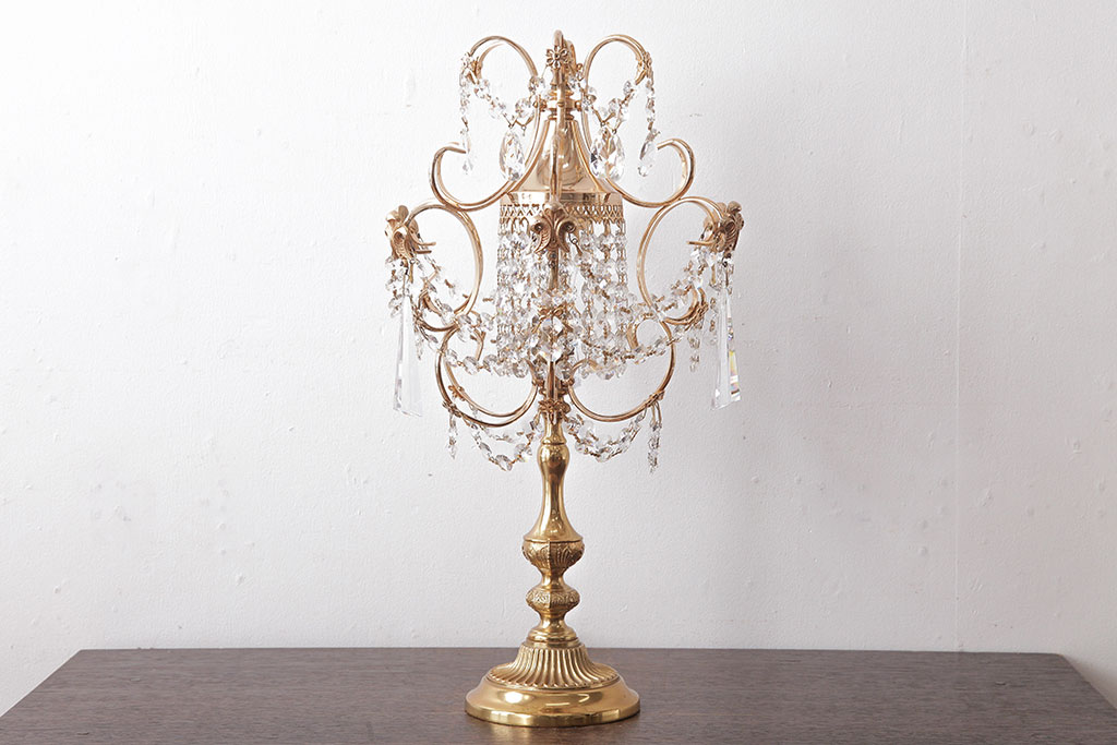中古　海外製　幻想的なムード作りにぴったり!煌びやかな光を放つガラスドロップのテーブルランプ(スタンドライト、卓上照明)(R-047986)