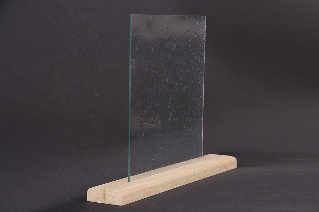 非売品　リメイク用ガラスパーツ　レトロな印象を与える気泡ガラス(ビンテージガラス)(R-048204)