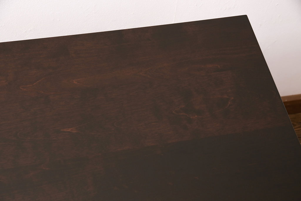 【オーダー家具実例】お客様に描いていただいた葡萄柄を参考にした透かし入りテーブルをご希望サイズで新規製作。松本民芸家具の色味を基調とした、深い濃い茶色の着色で上品な雰囲気に仕上げました。(カフェテーブル、コーヒーテーブル、コンソールテーブル)