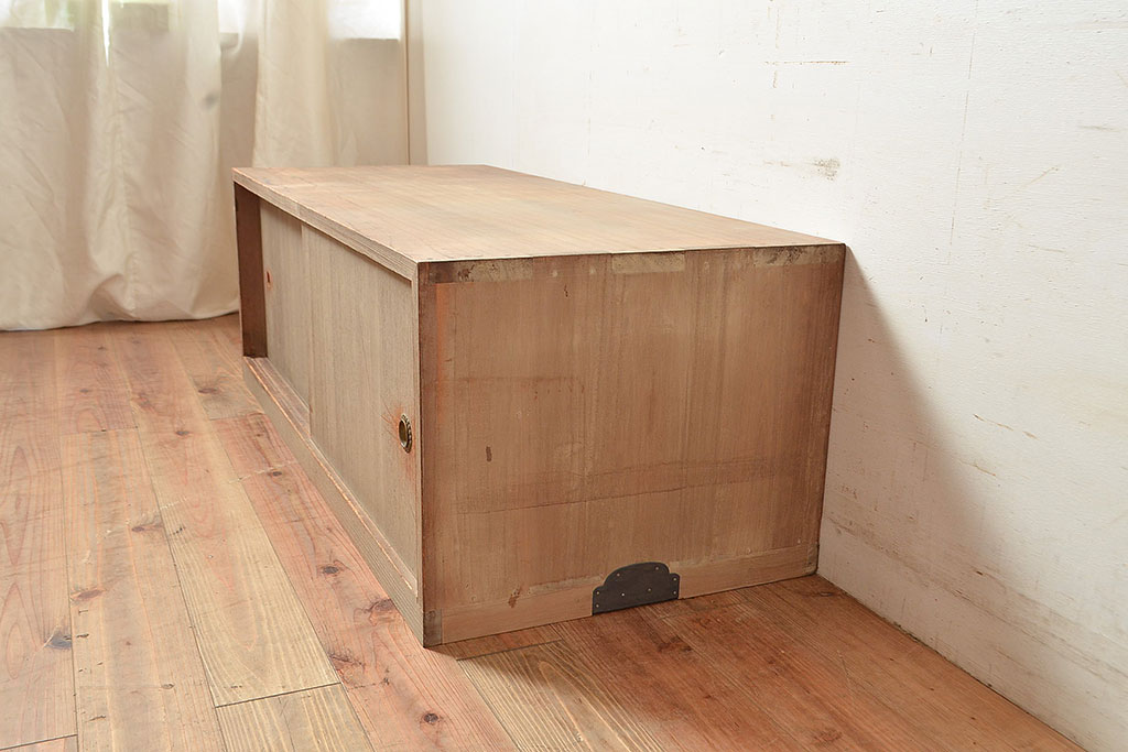 昭和レトロ　総桐材　シンプルな収納棚(ローボード、桐箪笥、戸棚、桐たんす)(R-048511)