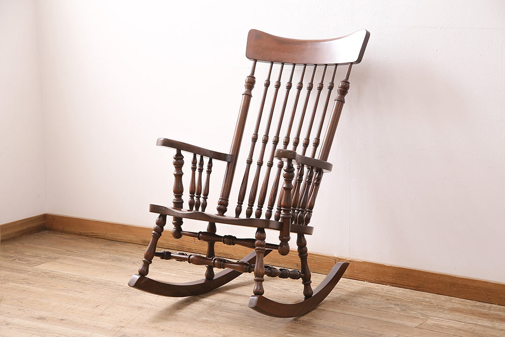 中古　九州民芸家具　ゆったりとした時間を過ごせる、贅沢なロッキングチェア(アームチェア、椅子)(R-048782)