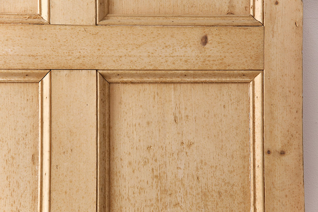 アンティーク建具　パイン材　カントリースタイルにおすすめ!木の風合いが味わい深いフランスアンティークのパネルドア(木製ドア、扉、建具)(R-048925)