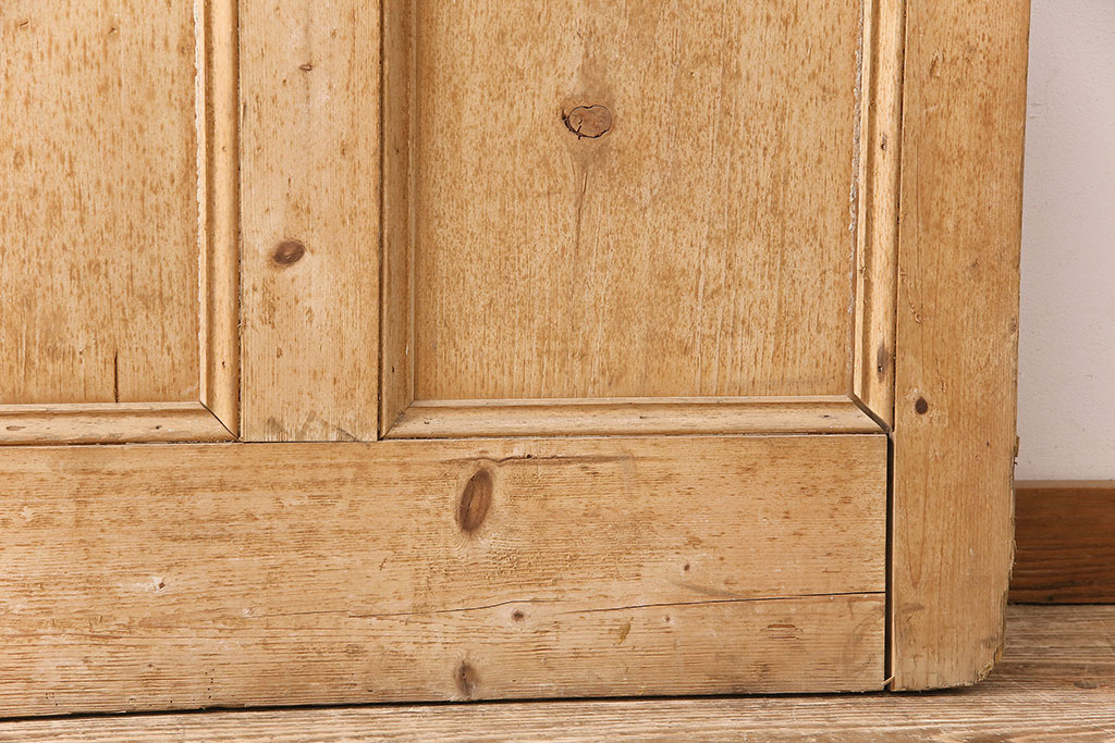 アンティーク建具　パイン材　カントリースタイルにおすすめ!木の風合いが味わい深いフランスアンティークのパネルドア(木製ドア、扉、建具)(R-048925)