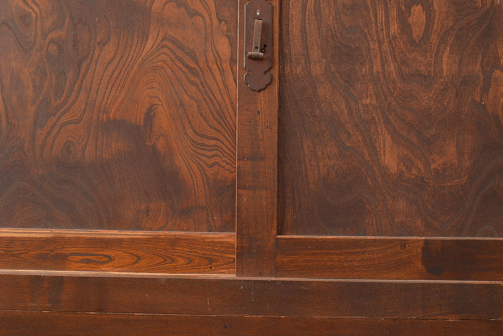 和製アンティーク　大正初期　鏡板ケヤキ材・枠ヒノキ材　重ね戸棚・上段(収納棚、サイドボード)(R-048928)