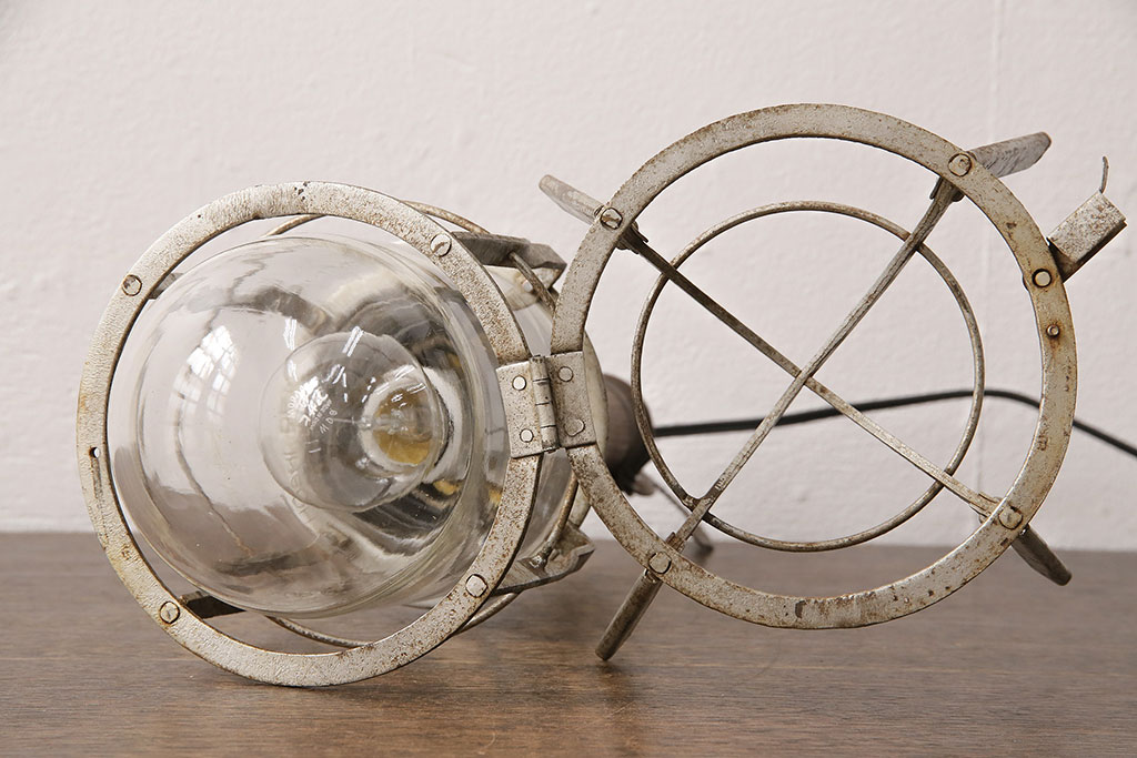 ヴィンテージ照明　星電機製造所　船舶用?　錆びついた風合いがかっこ良い置き型照明(ランプ、スタンドライト、ビンテージ)(R-048971)