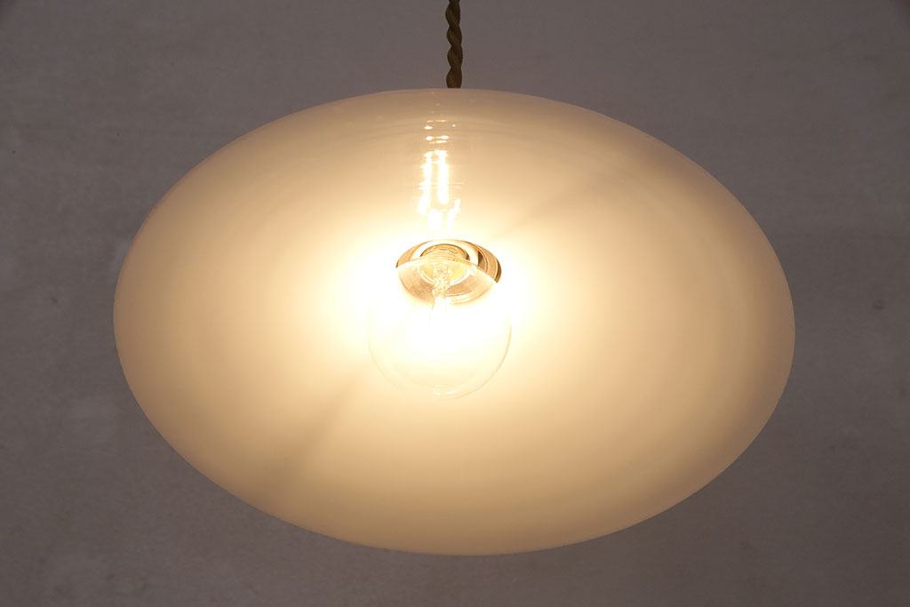 アンティーク照明　レトロな平笠シェードのペンダントライト2個セット(天井照明、吊り下げ照明、電笠)(R-048997)