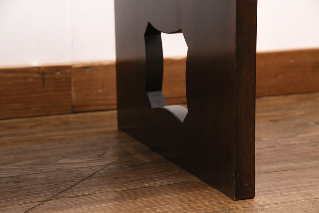 中古美品　松本民芸家具　脚の透かし彫りがアクセントになる上品な文机(ローテーブル、センターテーブル)(R-049125)